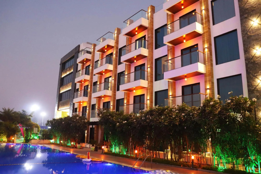 Индаур: Sky Line Club Resorts