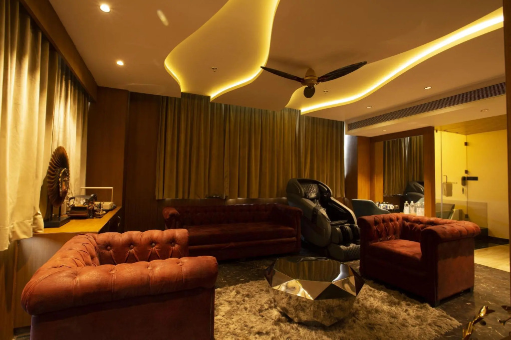 Индаур: Sky Line Club Resorts