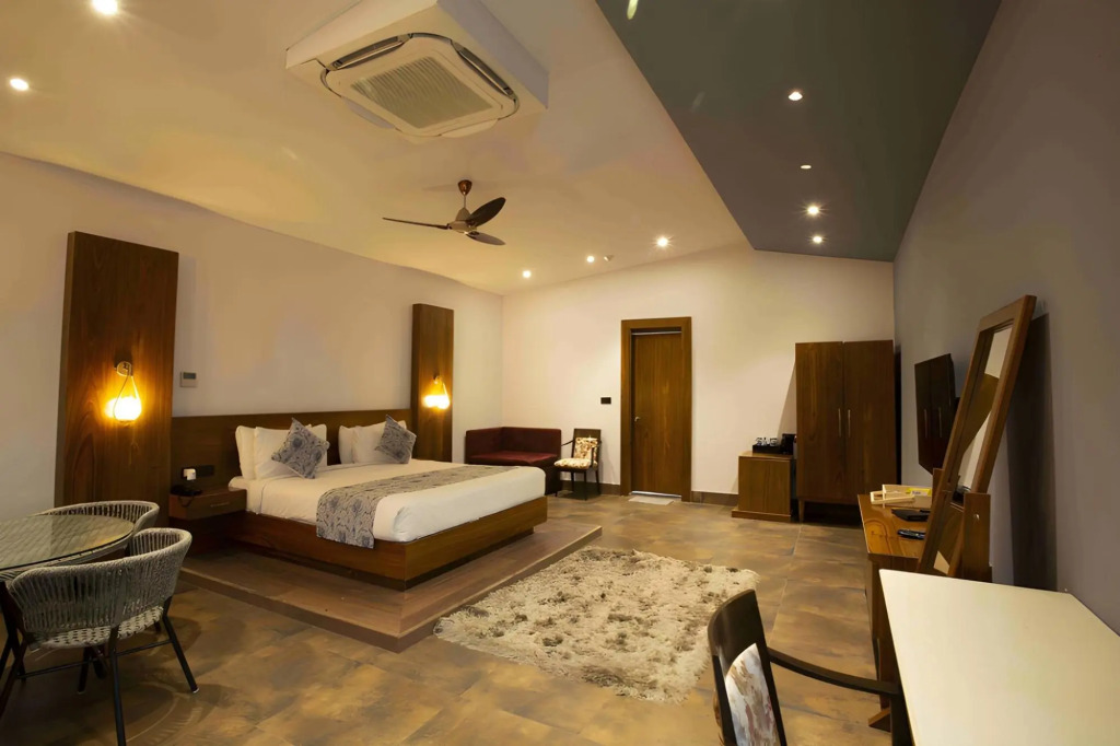 Индаур: Sky Line Club Resorts