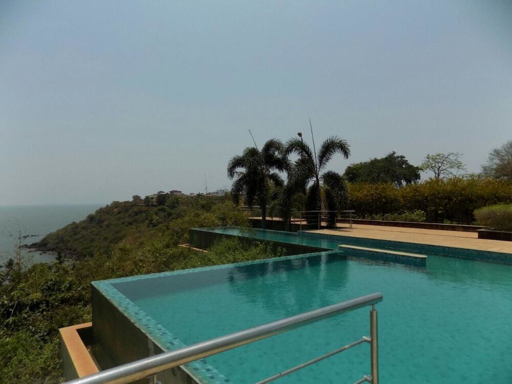 Панаджи: Casamelhor Apartment Pool Near Panji Cm054
