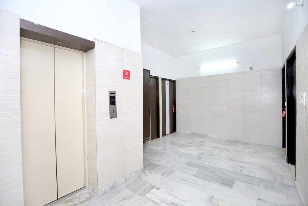 Амритсар: Collection O 12986 The Red Hotel