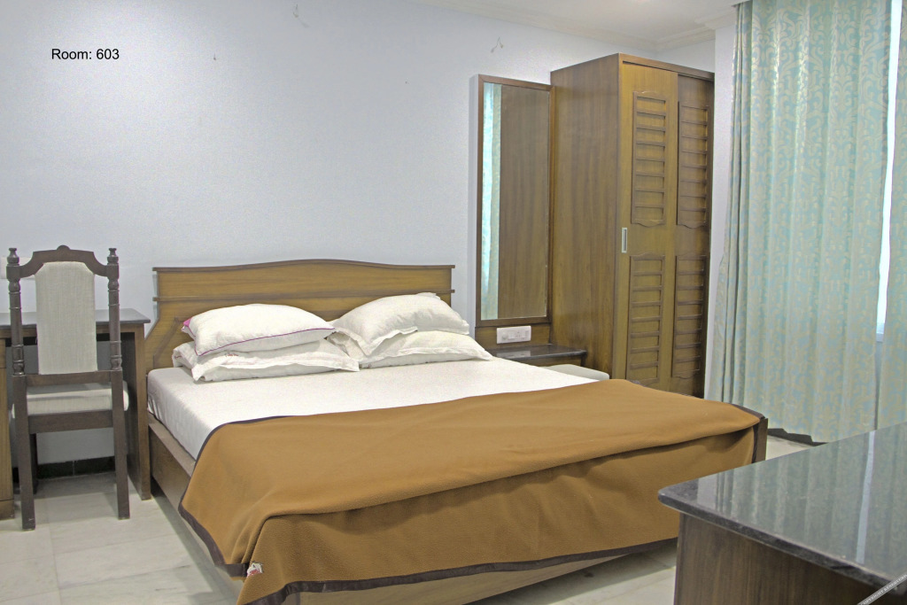 Вадодара: White House Service Apartments