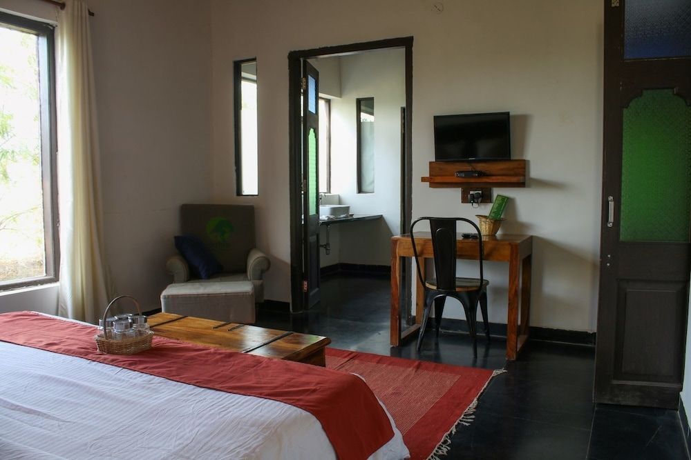Чимур: Beyond Stay Mahua Tola Tadoba