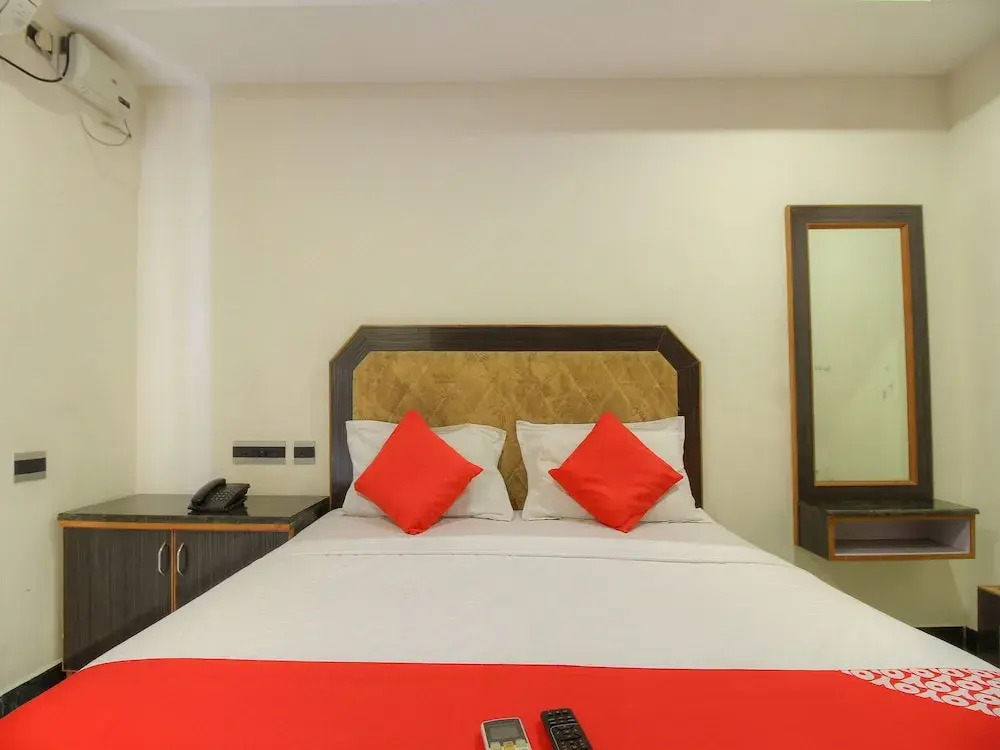 Солагампатти: Hotel Srees by OYO Rooms