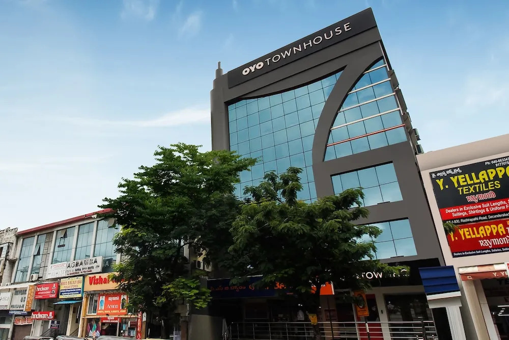 Секундерабад: Super OYO Townhouse 600 Gangothri