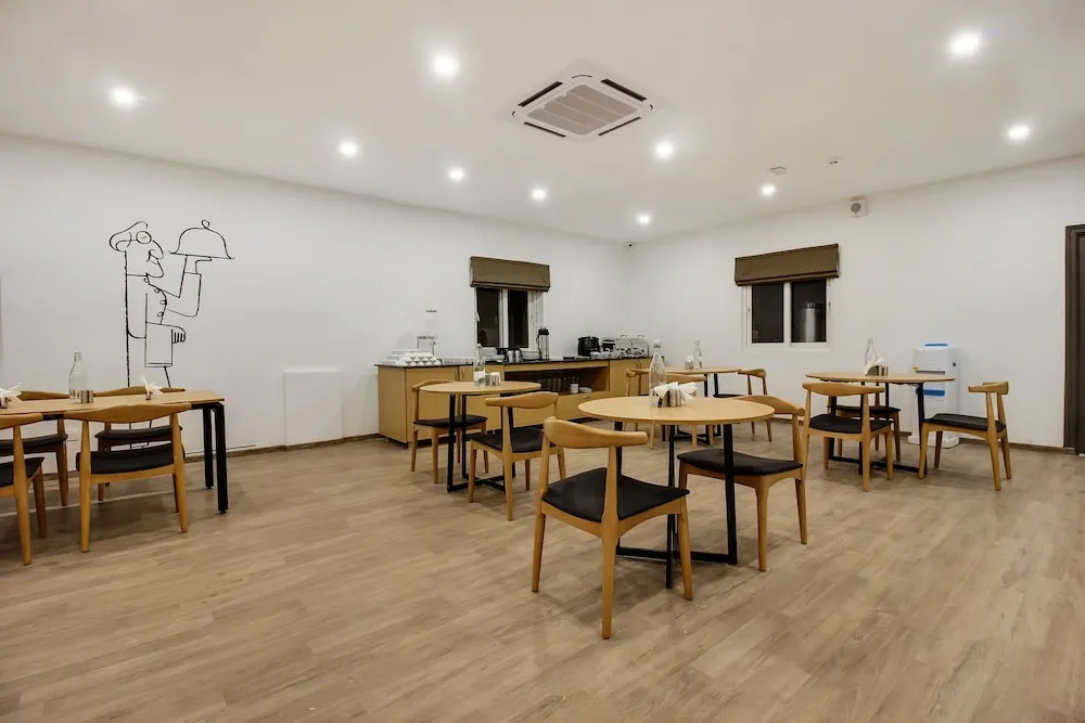 Секундерабад: Super OYO Townhouse 600 Gangothri