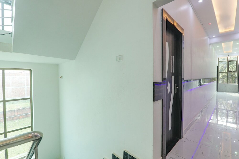 Сарнатх: Lumbini International by FabHotel