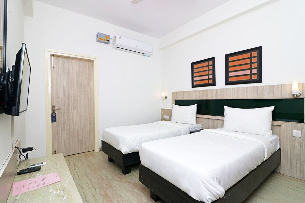 SilverKey Executive stays 18572 Sohna Road — фото 4