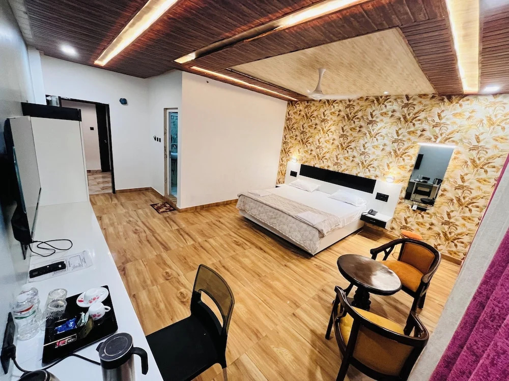 Сарнатх: Hotel Buddha Park Near Sarnath