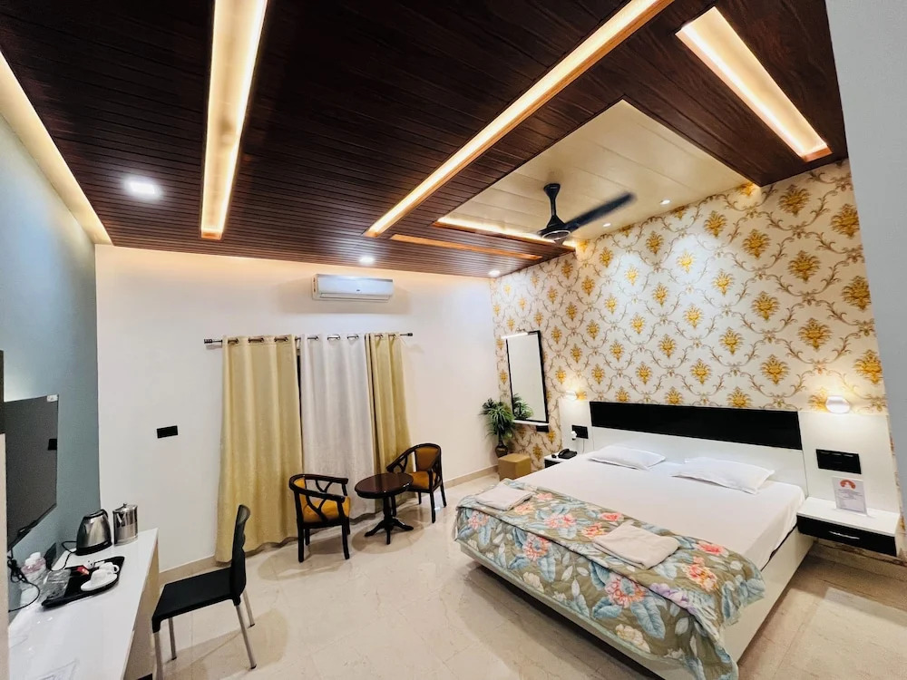 Сарнатх: Hotel Buddha Park Near Sarnath