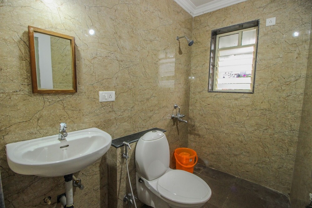Панаджи: OYO 10296 Home Sunset View 3BHK Dona Paula