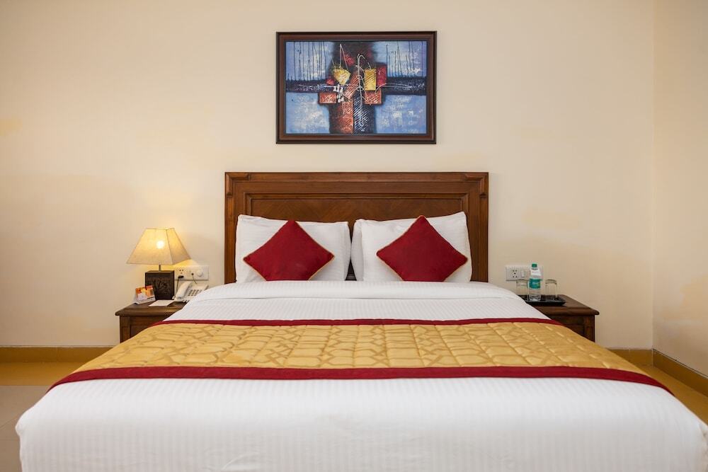 Прем-Нагар: V One Hotel - The Competent Palace