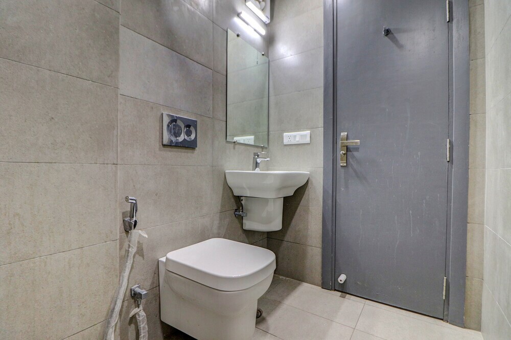 Нью-Дели: F9 Kirti Nagar by Fabhotel