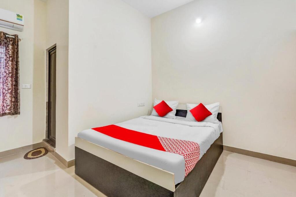Бангалор: OYO Flagship 703044 Gn Nelli Rooms