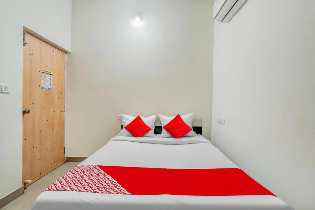 Бангалор: OYO Flagship 703044 Gn Nelli Rooms