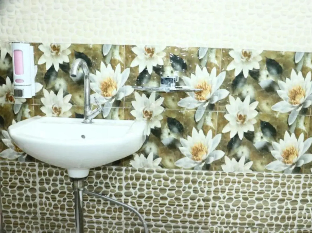 Джвалапур: POP 703900 Holiday Inn - Stay Home
