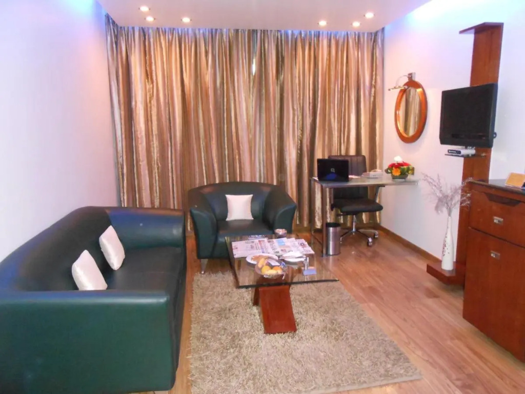 Бангалор: The Citrine Hotel - Seshadripuram