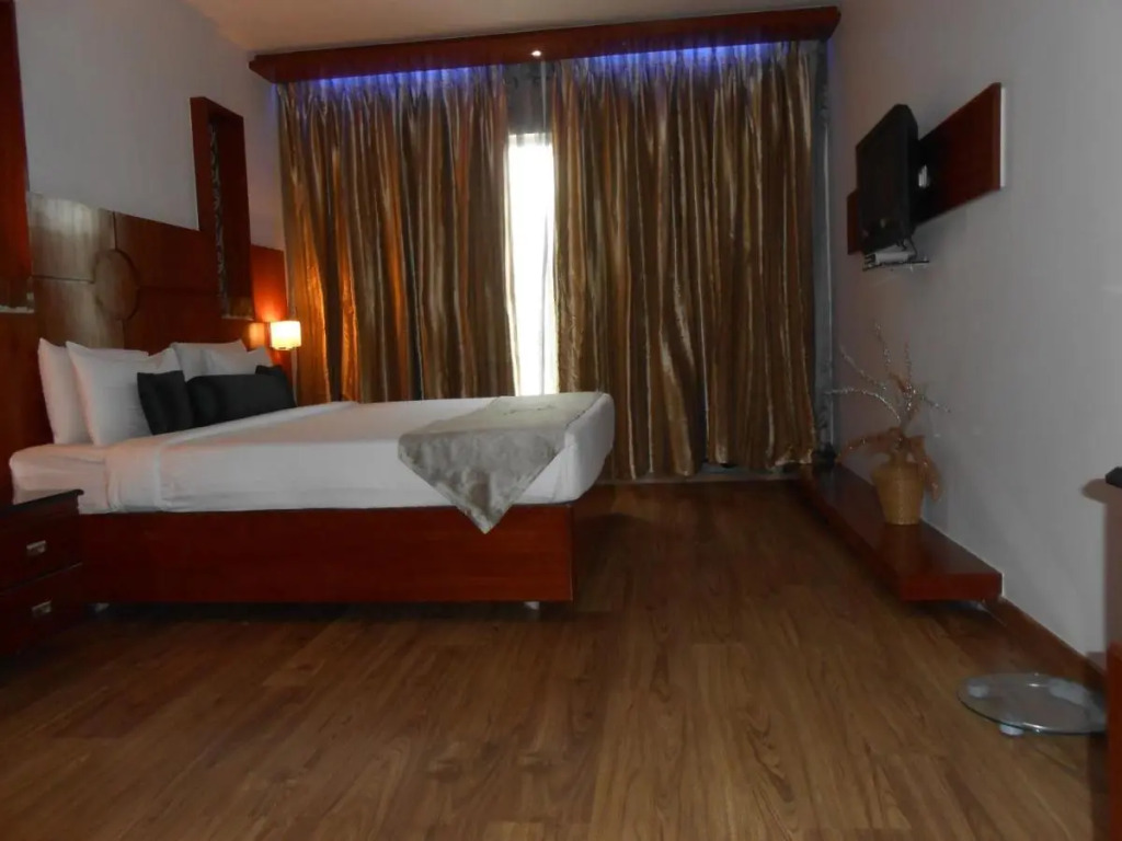 Бангалор: The Citrine Hotel - Seshadripuram