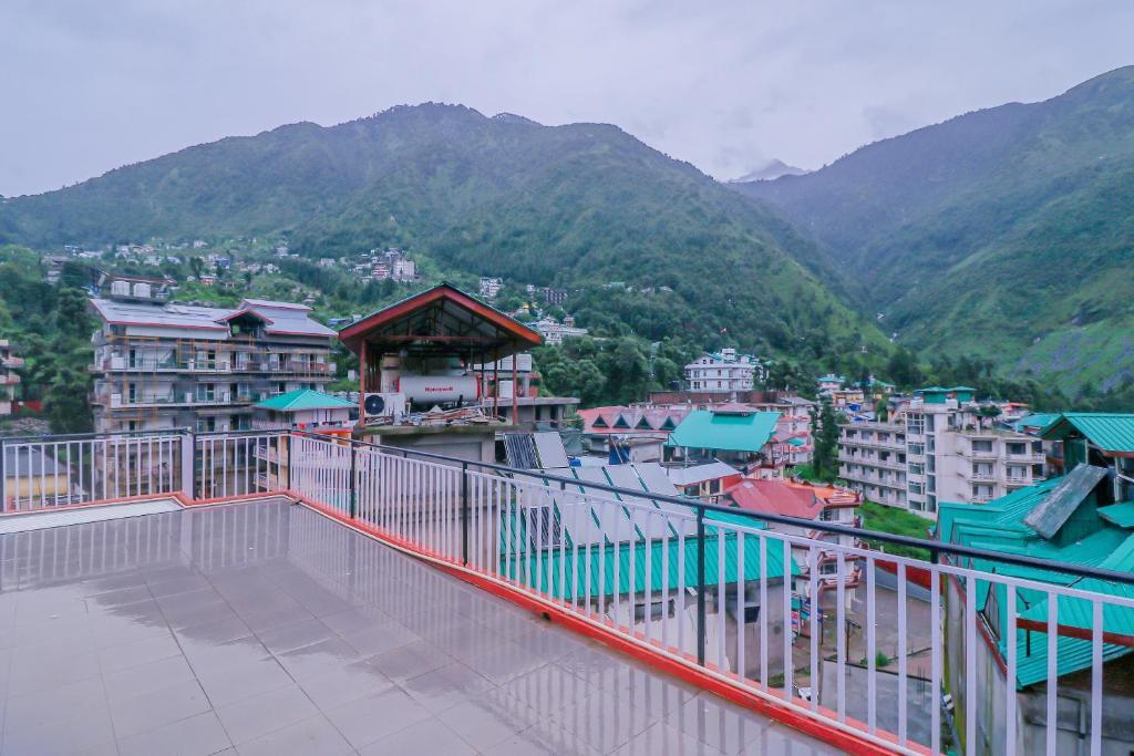 Дармсала: OYO White Mountains