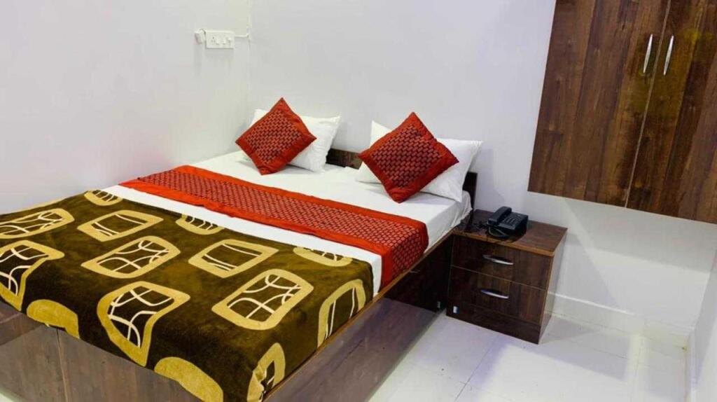 Фаридабад: OYO 80691B Hotal Royal Grand