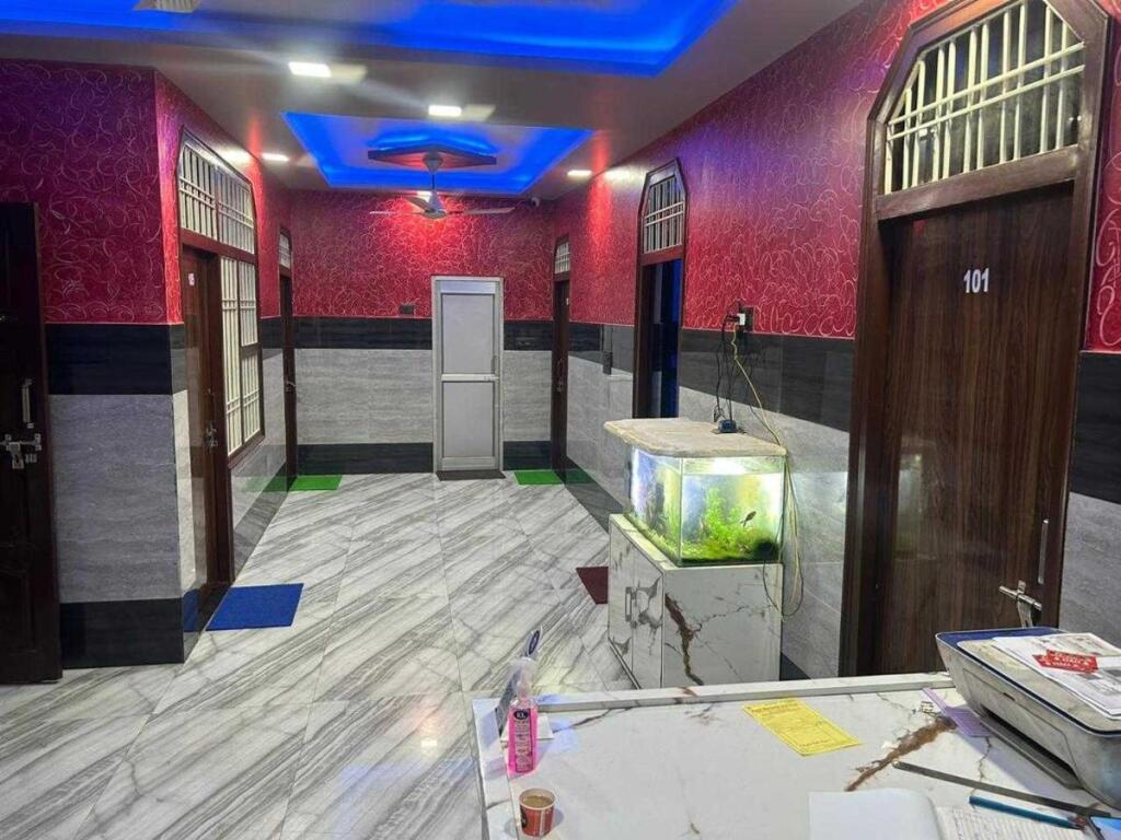 Фаридабад: OYO 80691B Hotal Royal Grand