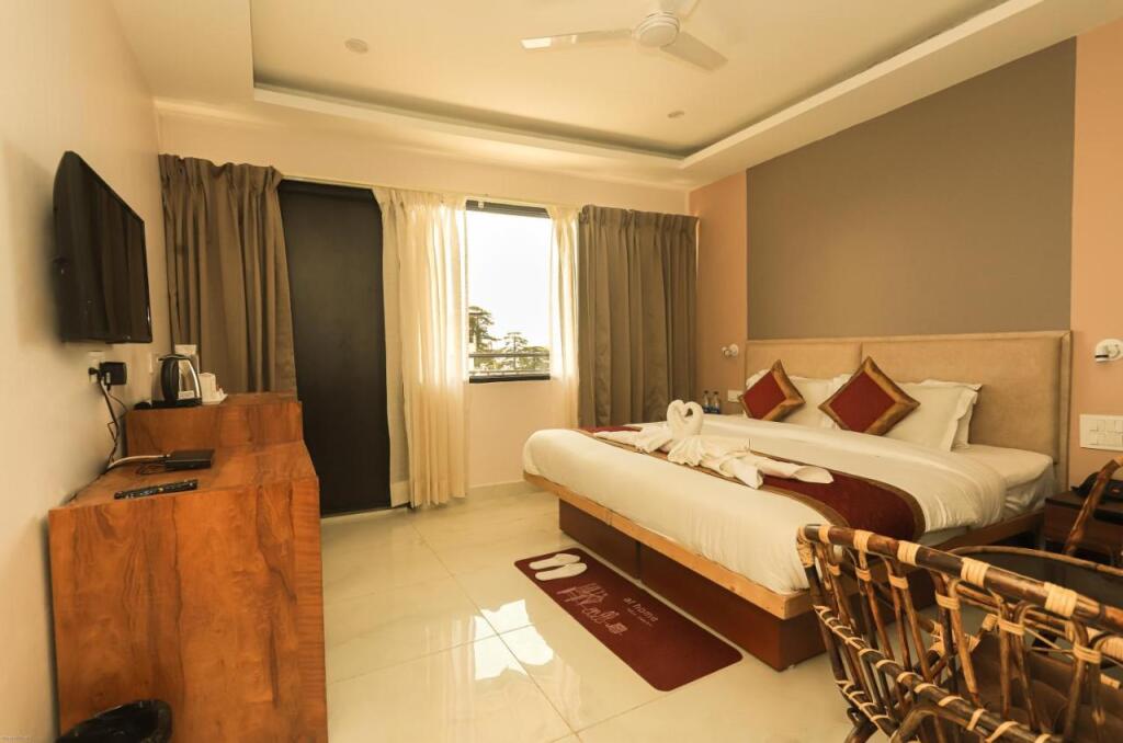 Дармсала: Hotel Buddha's Abode- Best Hotel in McleodGanj Main Market