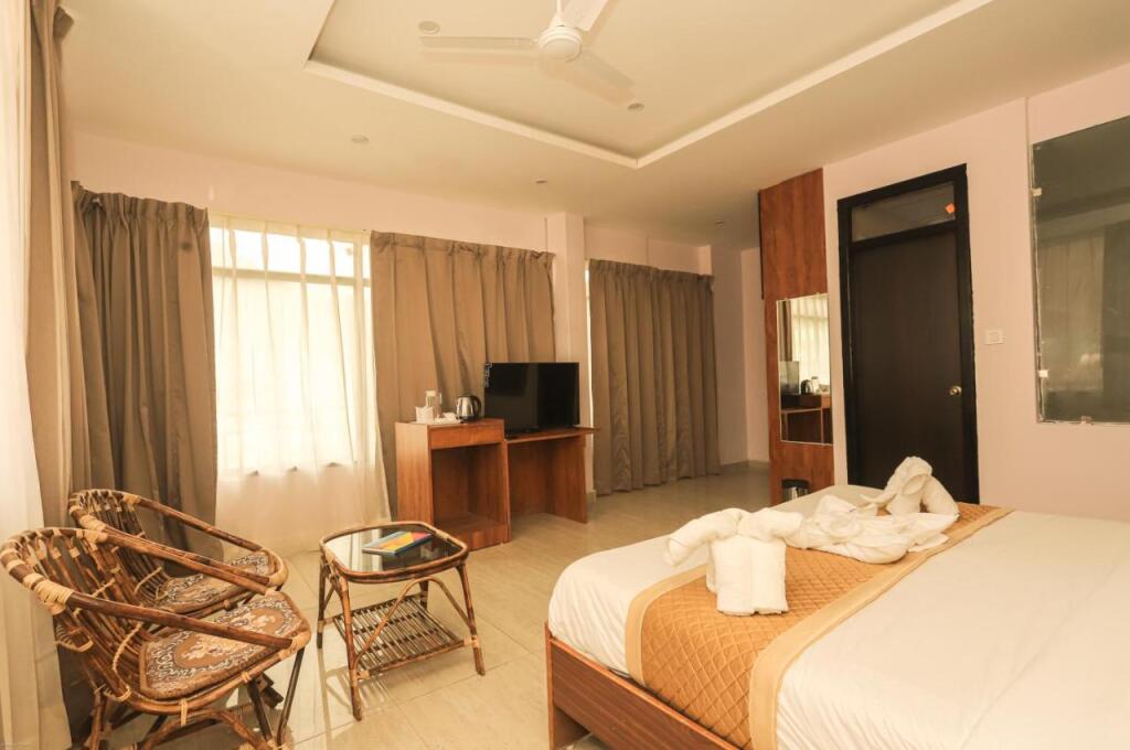 Дармсала: Hotel Buddha's Abode- Best Hotel in McleodGanj Main Market