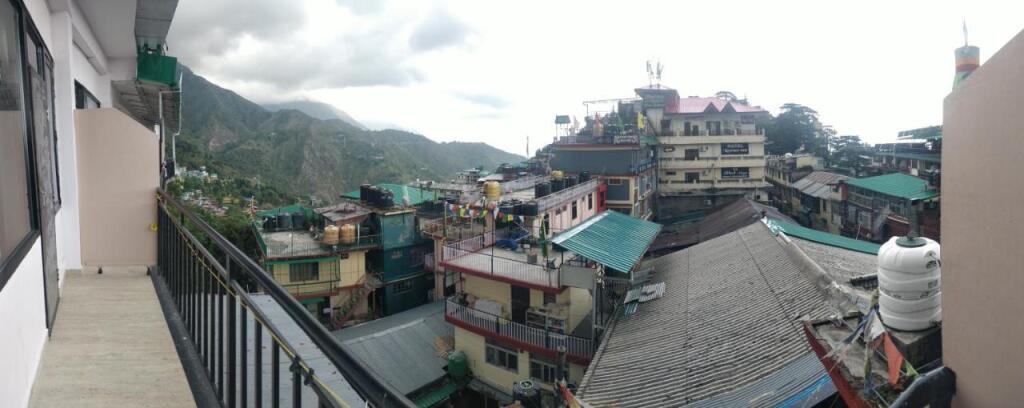 Дармсала: Hotel Buddha's Abode- Best Hotel in McleodGanj Main Market