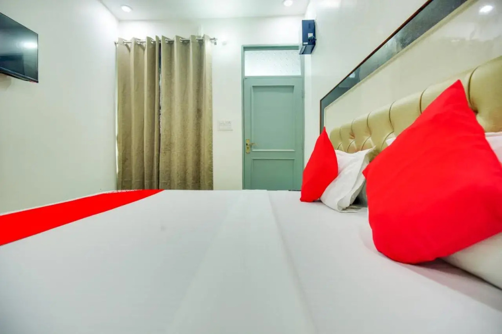 Чандигарх: OYO Flagship 807871 Hotel The Kings Inn