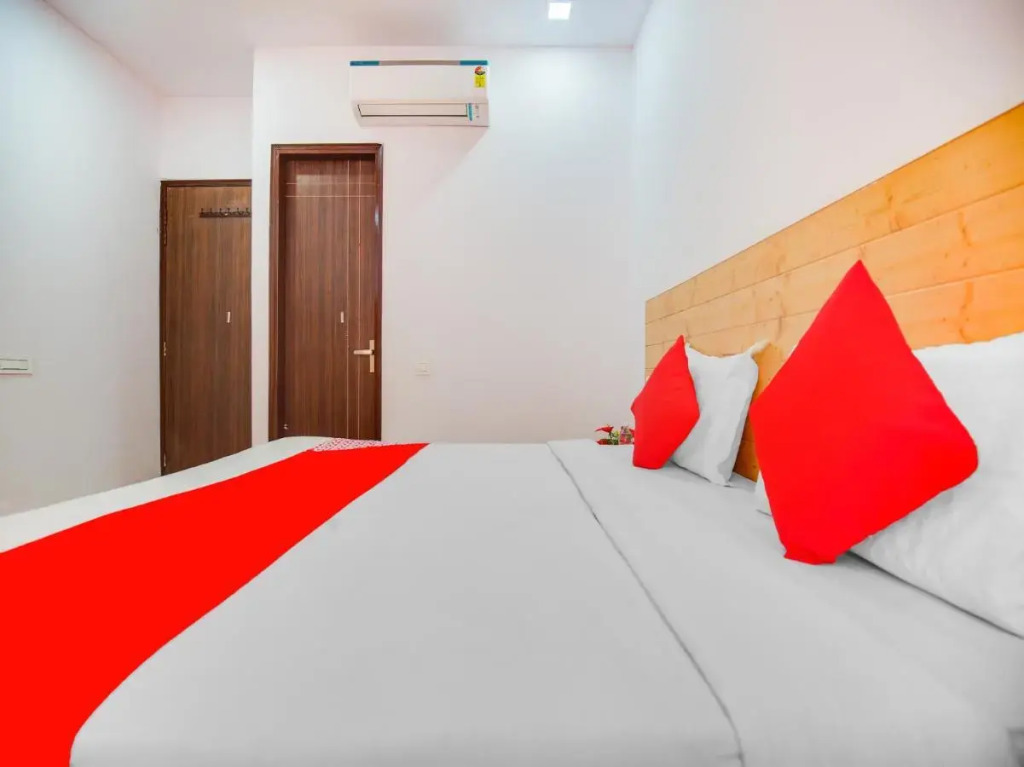 Мохали: OYO Flagship 807768 Hotel The King