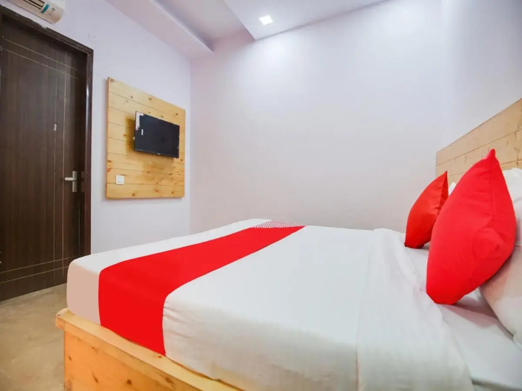 Мохали: OYO Flagship 807768 Hotel The King