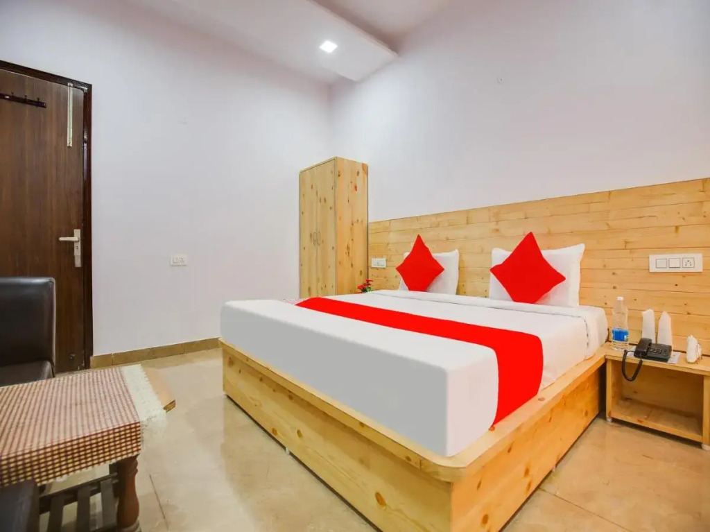 Мохали: OYO Flagship 807768 Hotel The King
