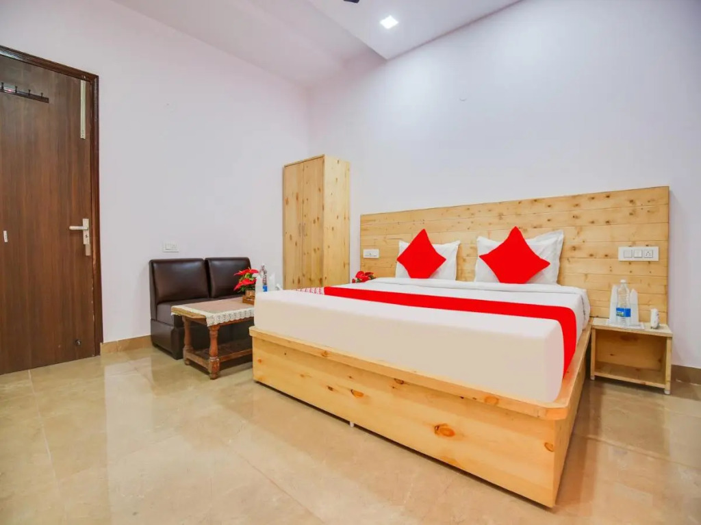Мохали: OYO Flagship 807768 Hotel The King
