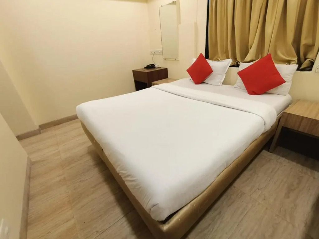 Панвель: Payal Hotel Panvel