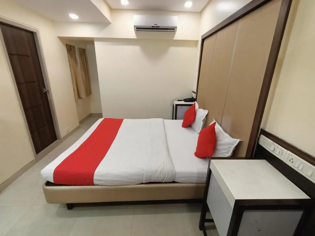 Панвель: Payal Hotel Panvel