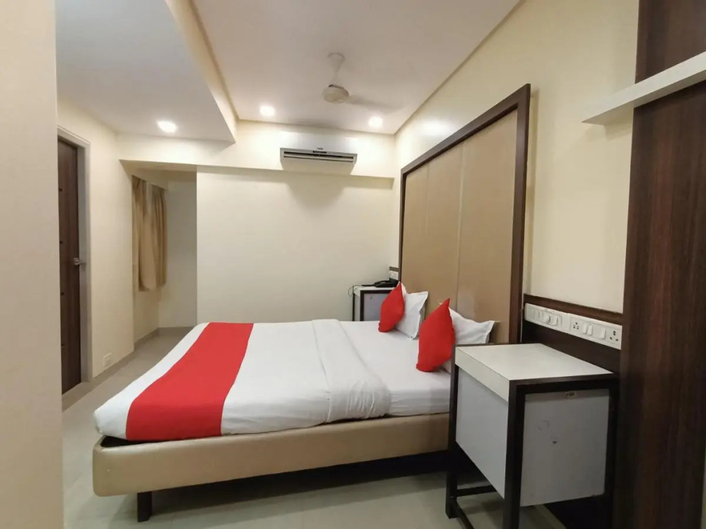 Панвель: Payal Hotel Panvel