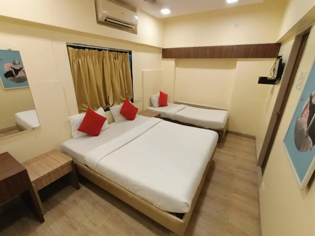 Панвель: Payal Hotel Panvel