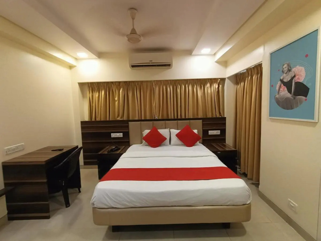 Панвель: Payal Hotel Panvel