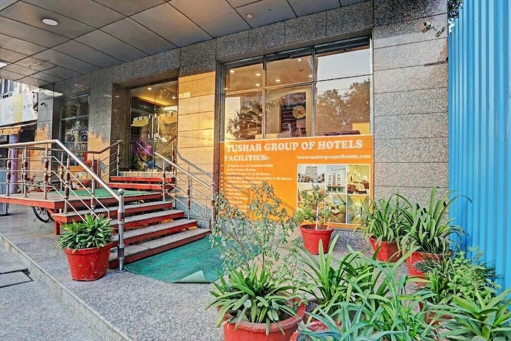 Газиабад: Hotel Grand Tushar