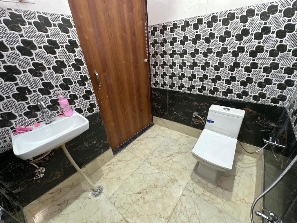 Газиабад: SPOT ON Hotel Mayank