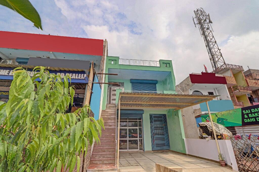 Газиабад: OYO Flagship 82838 Subh Guest House