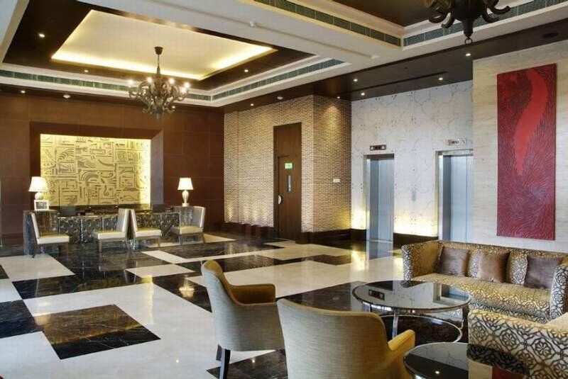 Фаридабад: Express Sarovar Portico (T)