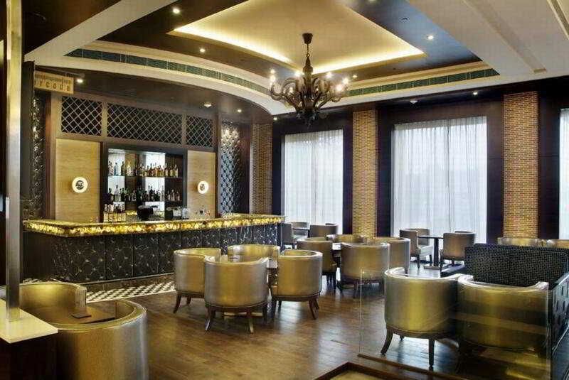 Фаридабад: Express Sarovar Portico (T)