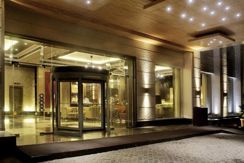 Фаридабад: Express Sarovar Portico (T)