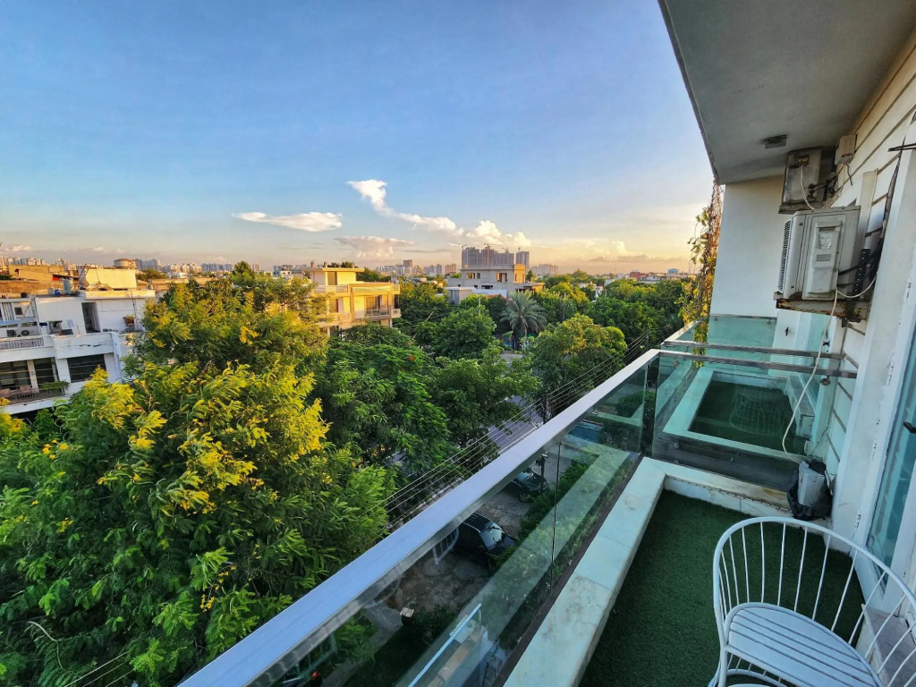 Нойда: The G 8 Noida