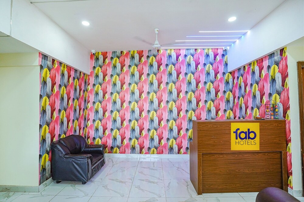 Ченнаи: FabExpress IT Park Pallikaranai