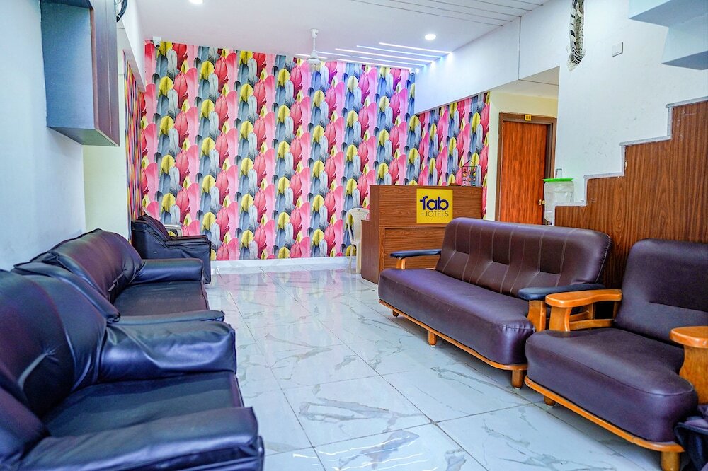 Ченнаи: FabExpress IT Park Pallikaranai
