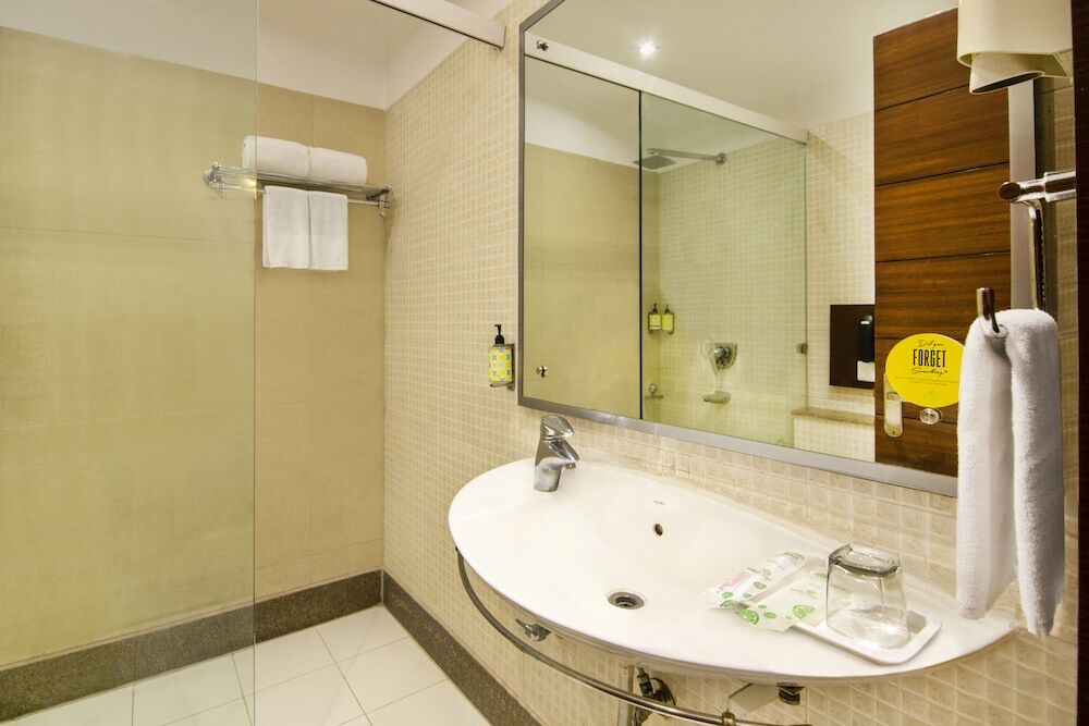 Бадди: Best Western Royal Park