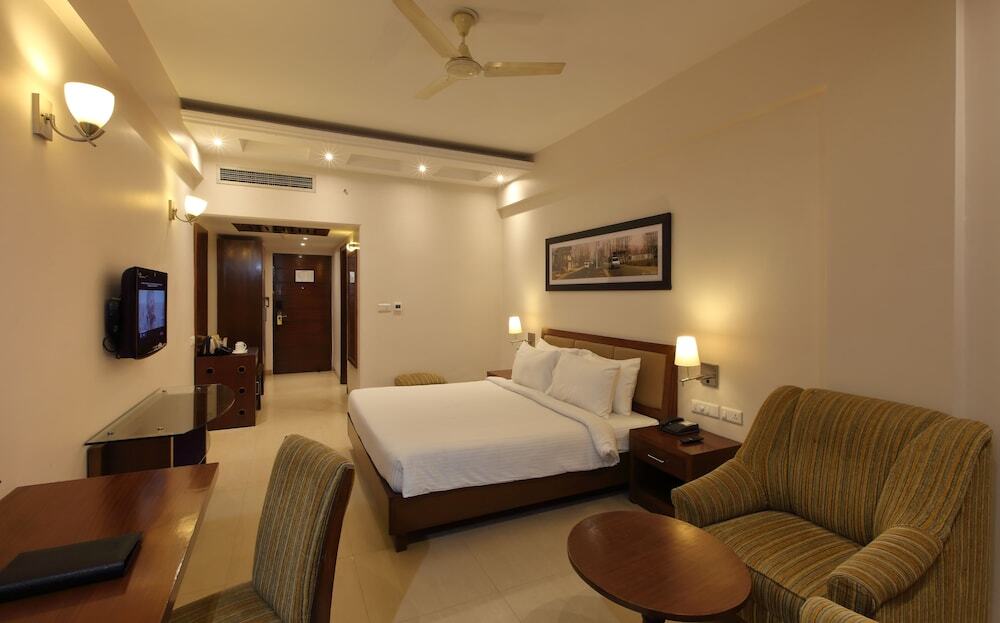 Бадди: Best Western Royal Park