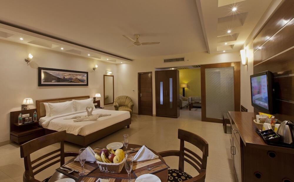Бадди: Best Western Royal Park